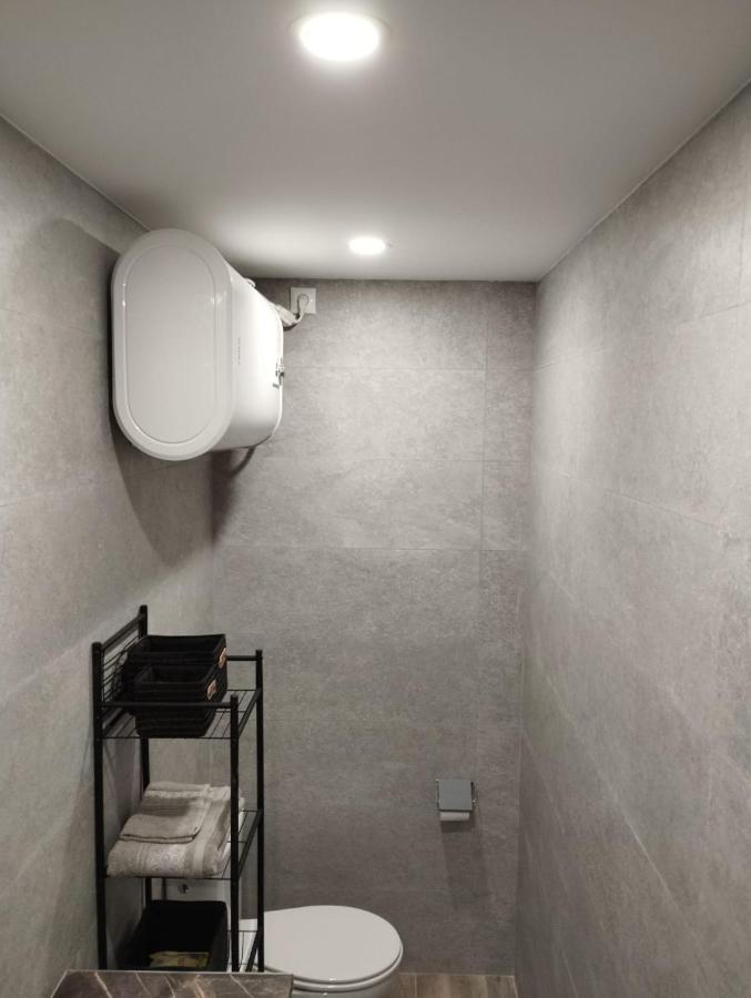 Apartamento Blanco Y Negro En El Centro Alicante Exteriör bild