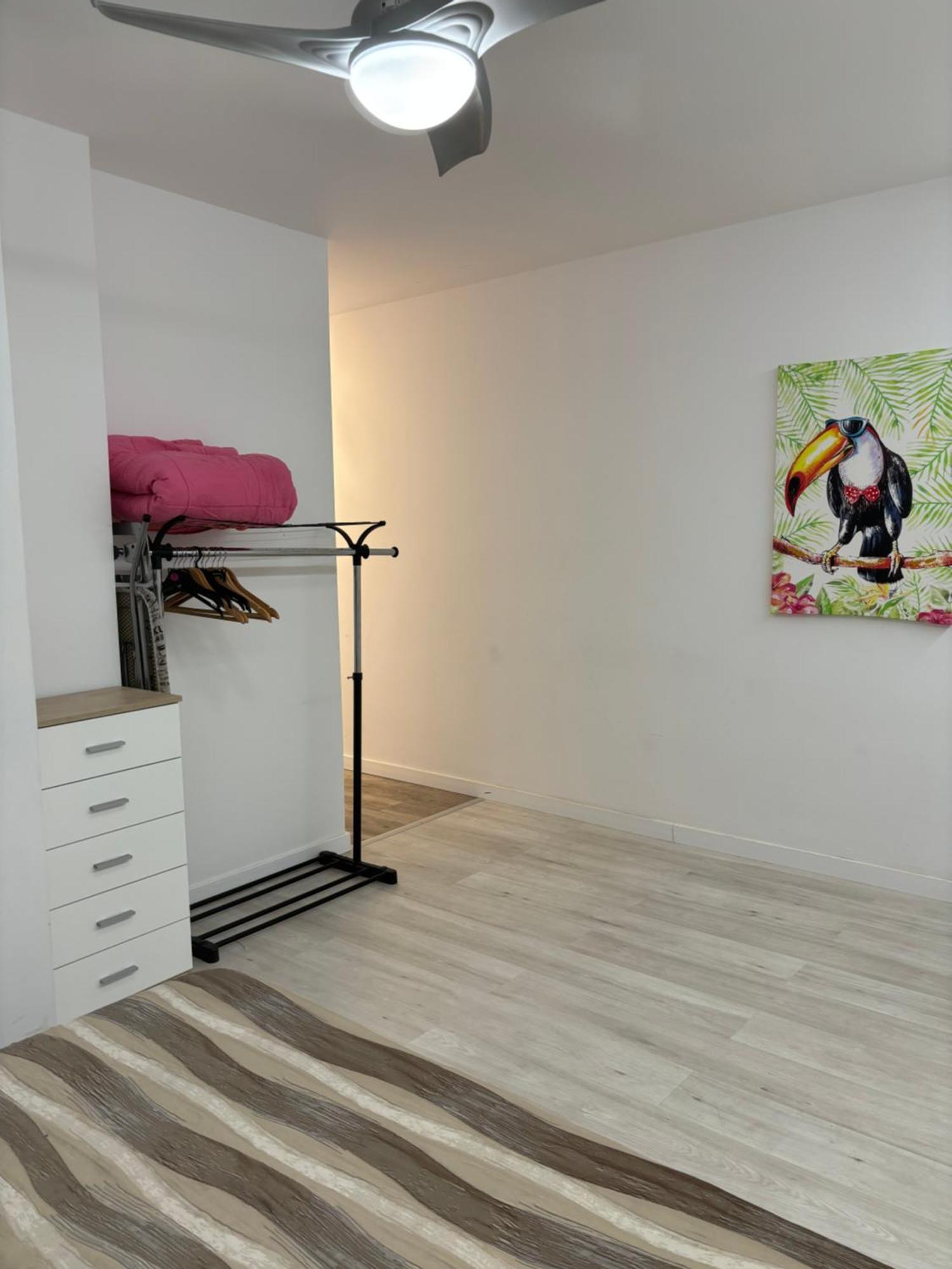 Apartamento Blanco Y Negro En El Centro Alicante Exteriör bild