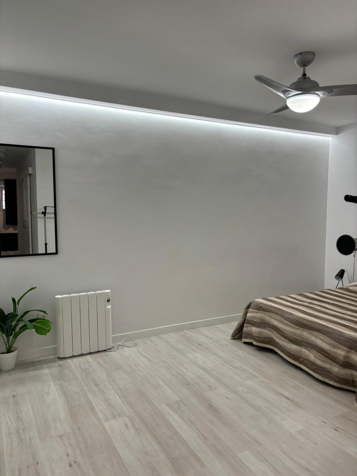 Apartamento Blanco Y Negro En El Centro Alicante Exteriör bild