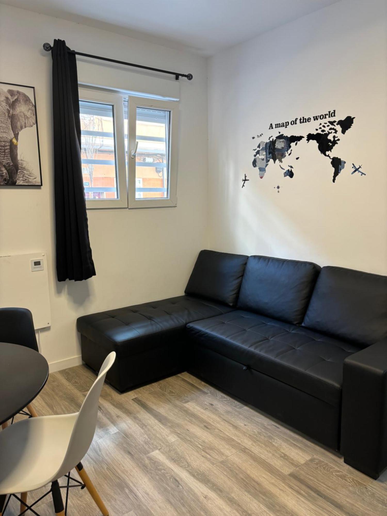 Apartamento Blanco Y Negro En El Centro Alicante Exteriör bild